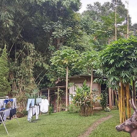 Homestay Triniti Lembang Eksteriør billede