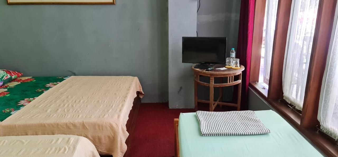 Homestay Triniti Lembang Eksteriør billede