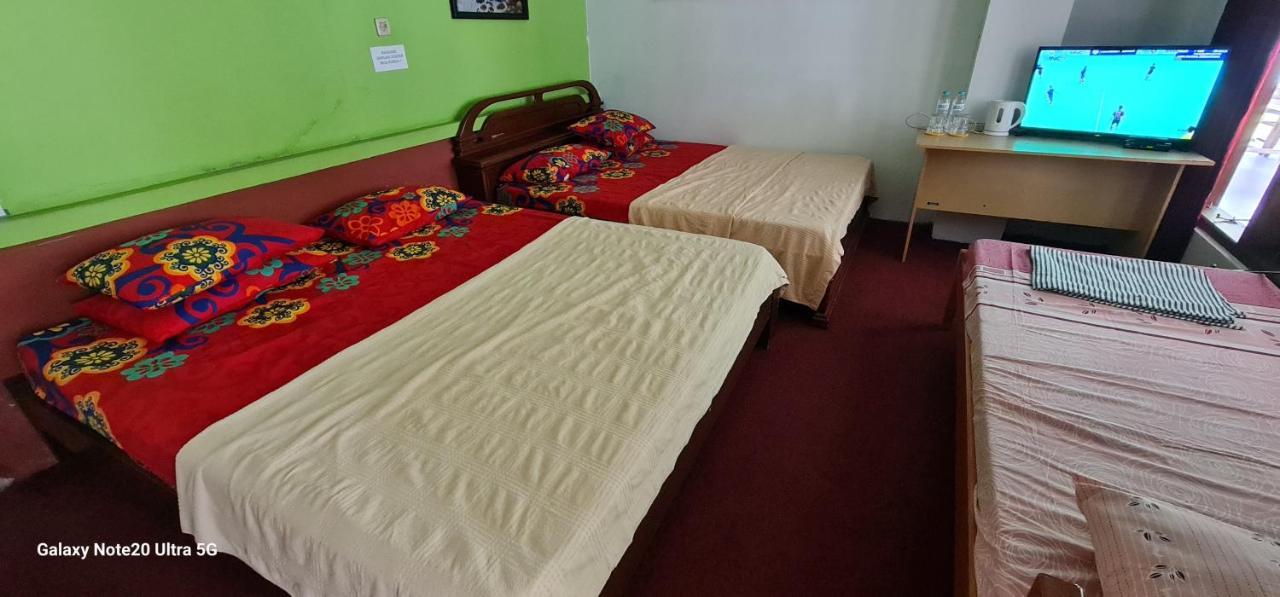 Homestay Triniti Lembang Eksteriør billede