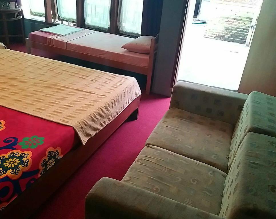 Homestay Triniti Lembang Eksteriør billede