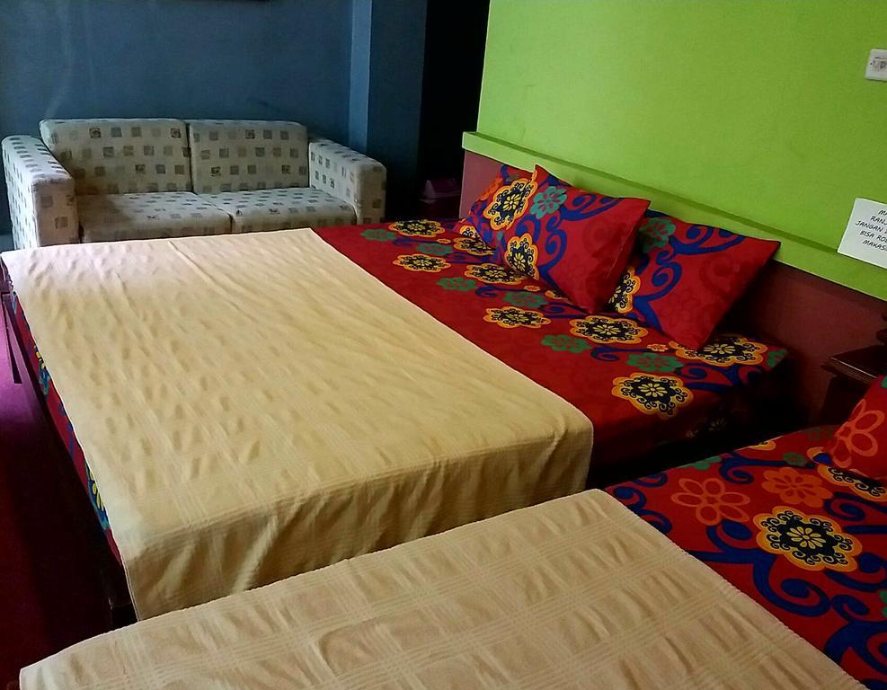 Homestay Triniti Lembang Eksteriør billede