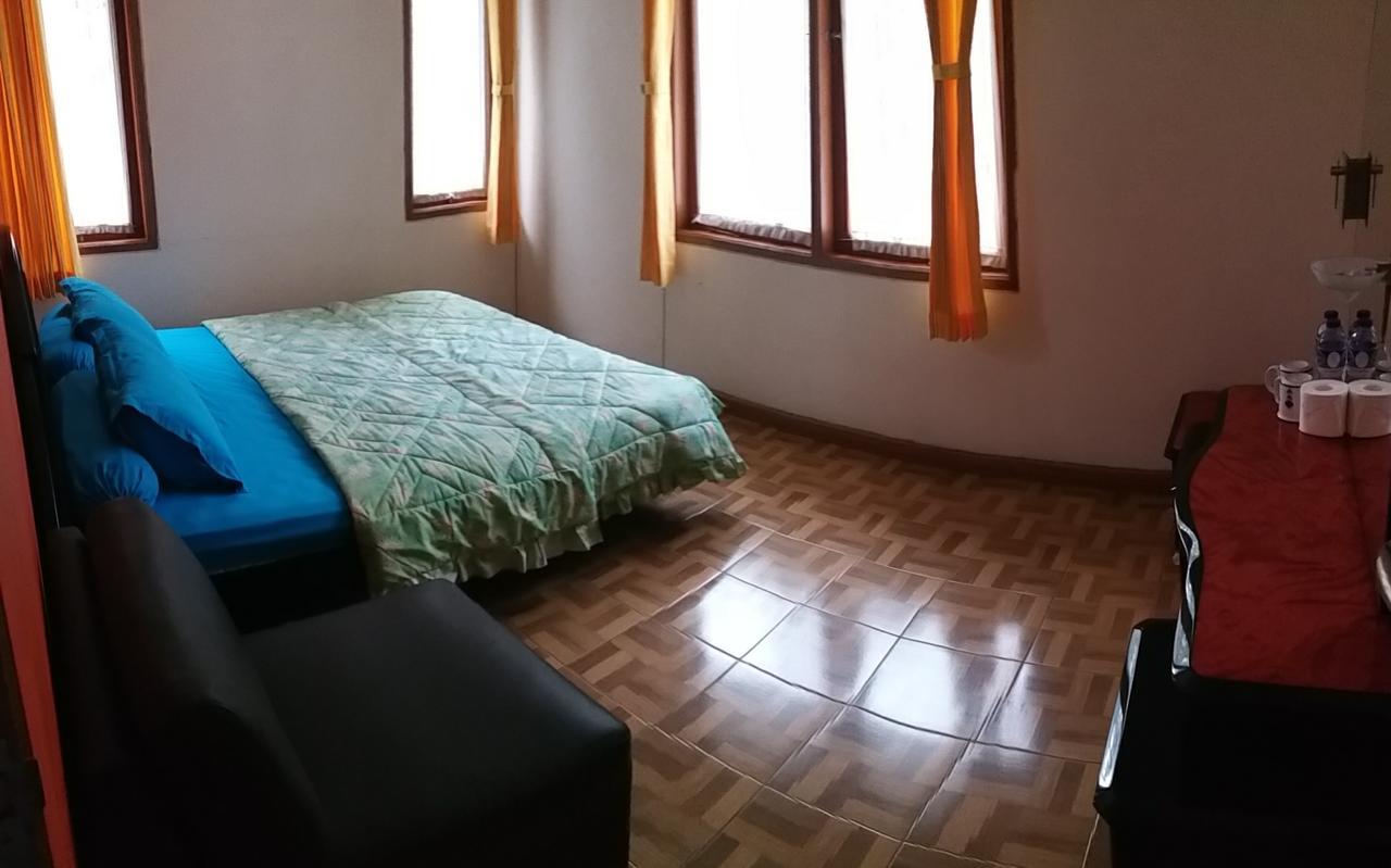 Homestay Triniti Lembang Eksteriør billede