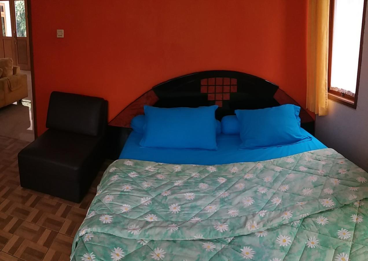 Homestay Triniti Lembang Eksteriør billede