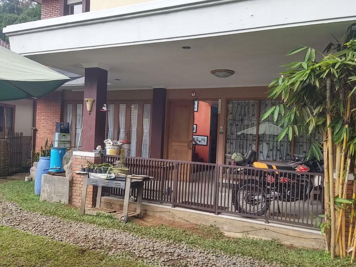 Homestay Triniti Lembang Eksteriør billede
